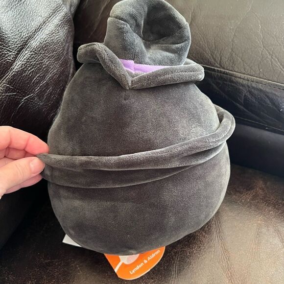 Squishmallows FlipAMallow Plague Doctor Aldron & Nurse Lyndon - Picture 2 of 5